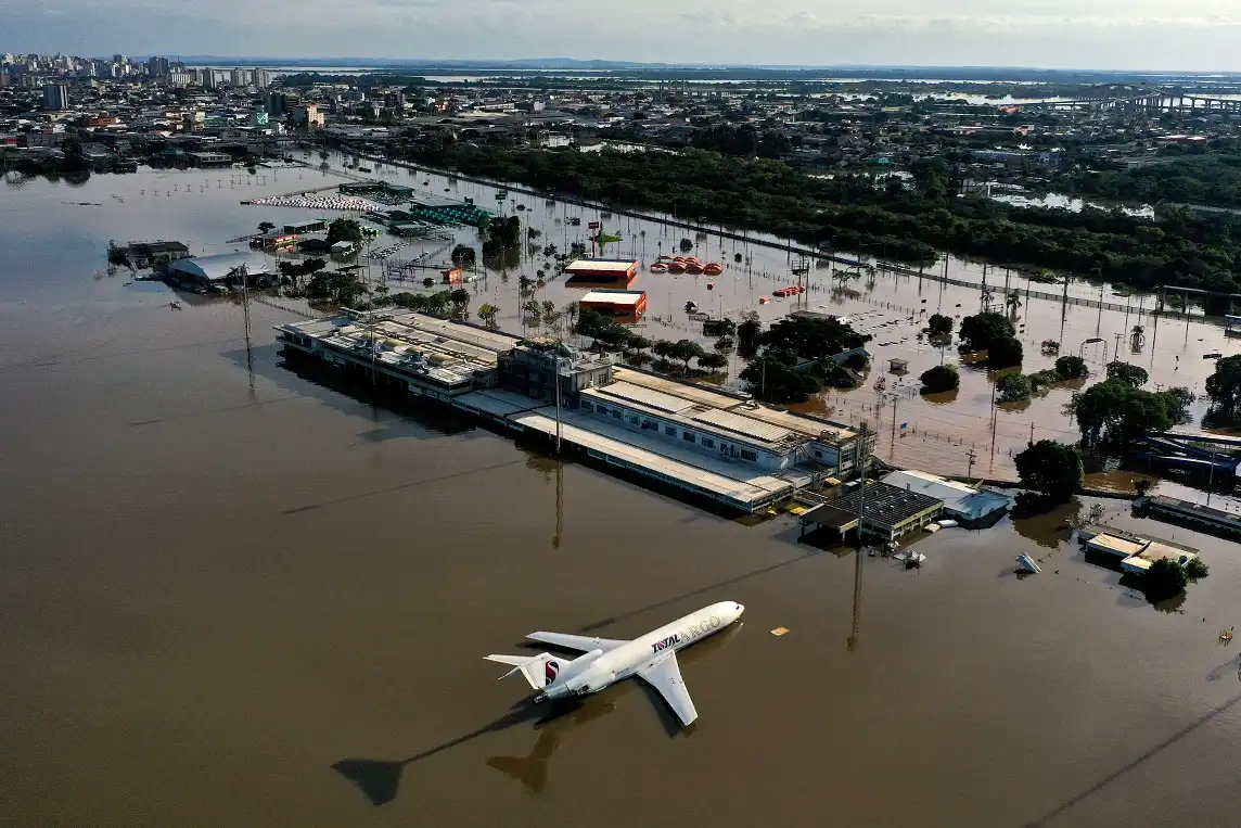 Mauro Cardim em Porto Alegre (RS), elogia resiliência gaúcha e busca soluções de mobilidade para a BA