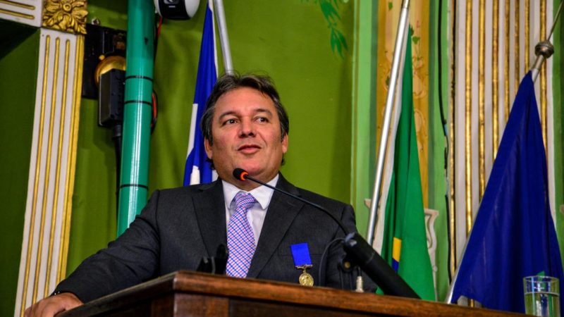 Justiça decide em favor de Mauro Cardim