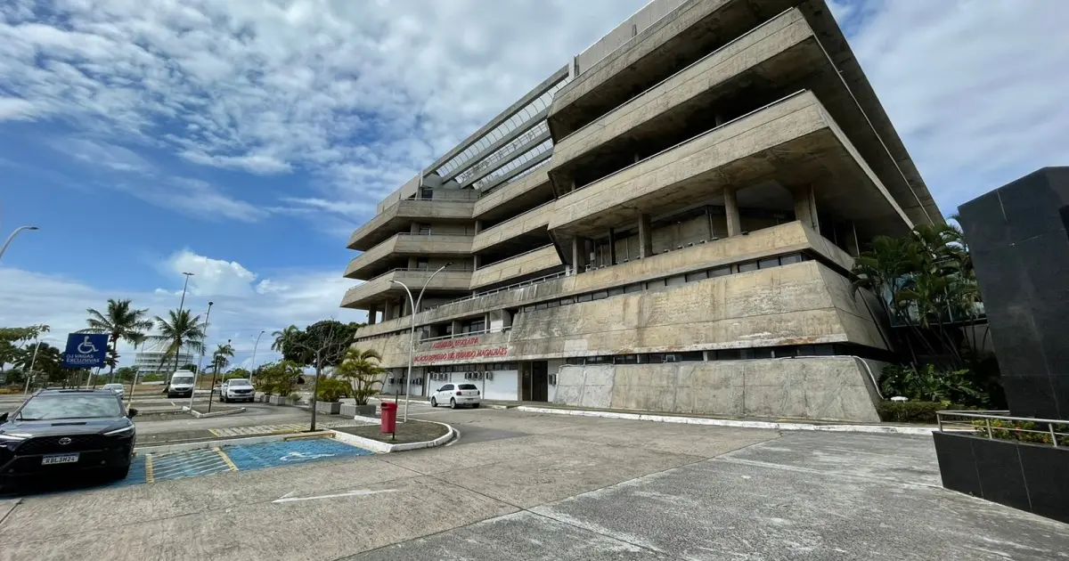 A Bancada do absurdo: Como 63 deputados da Bahia torram R$ 12,9 milhões em meio ano sem vergonha na cara