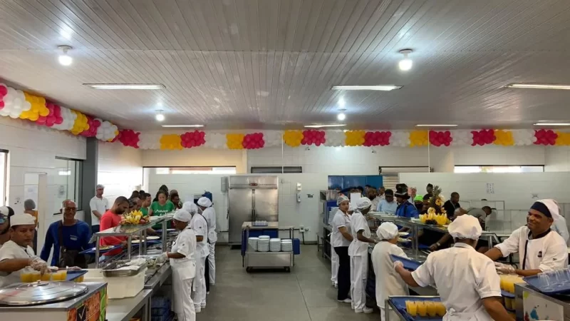 Uma ideia saborosa: Fomentar o comércio local e alimentar quem precisa